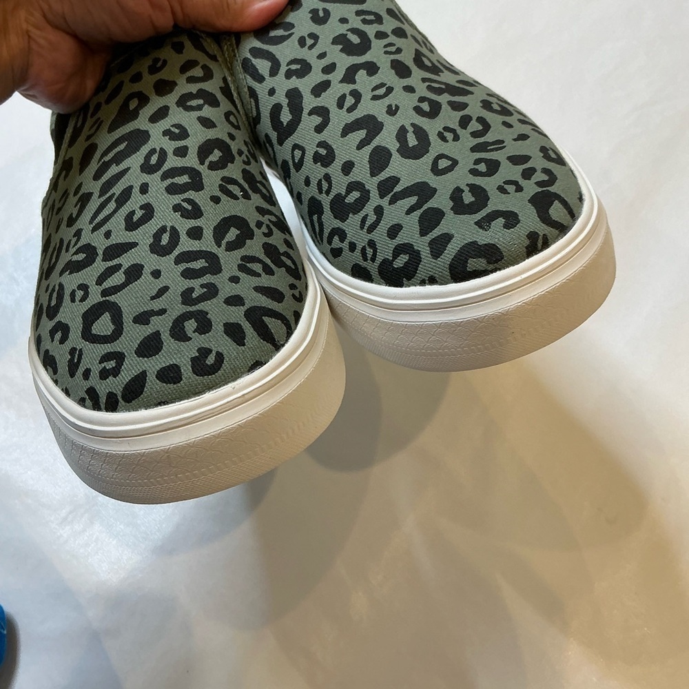 RipNDip Leopard Print Slip-On Sneakers Black and Green Size 8 - Picture 4 of 12